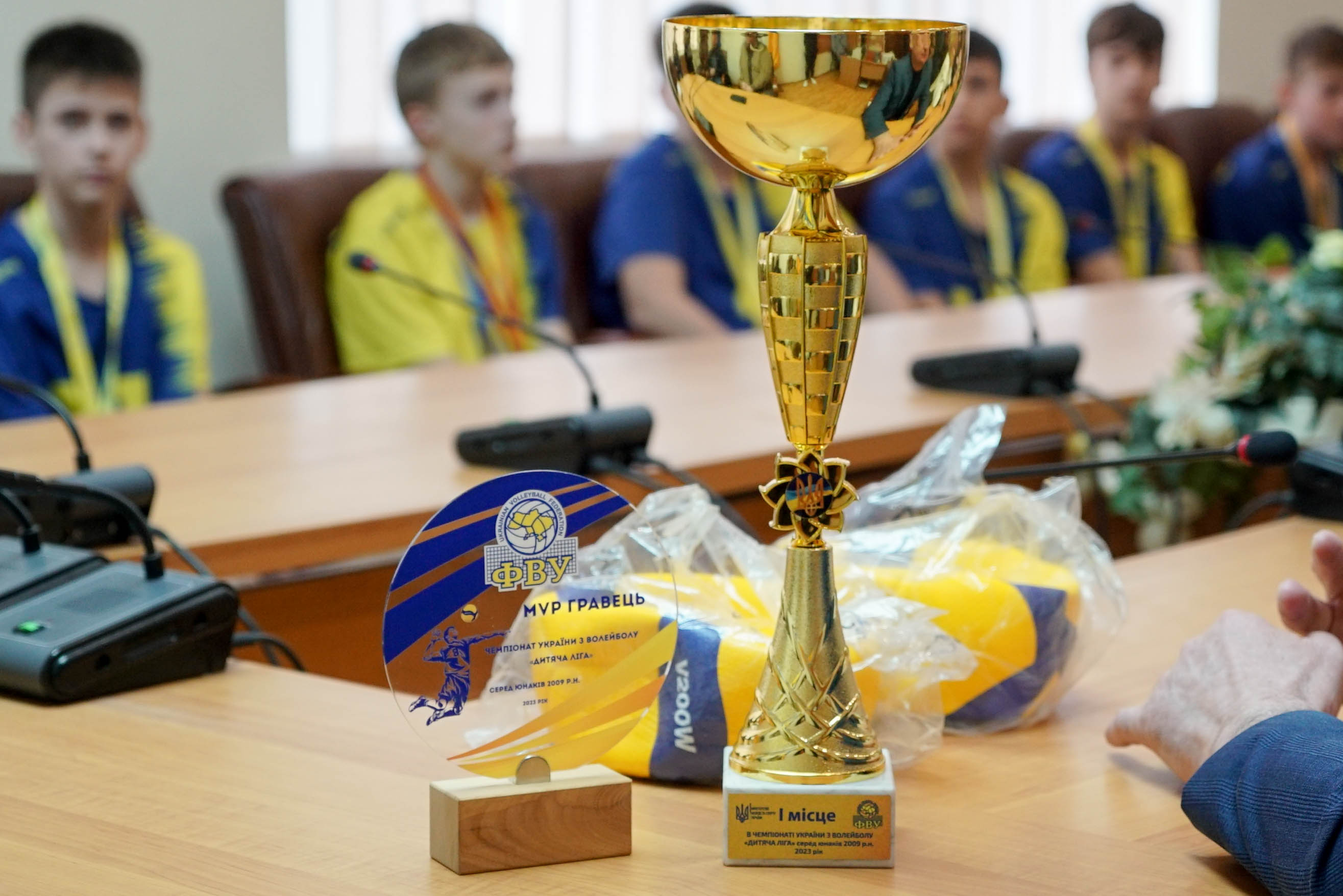 Володимир Ширма привітав чемпіонів України з волейболу