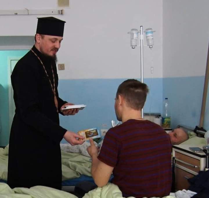 Голова обласної ради відвідав лікарні та привітав з Великоднем лікарів та пацієнтів