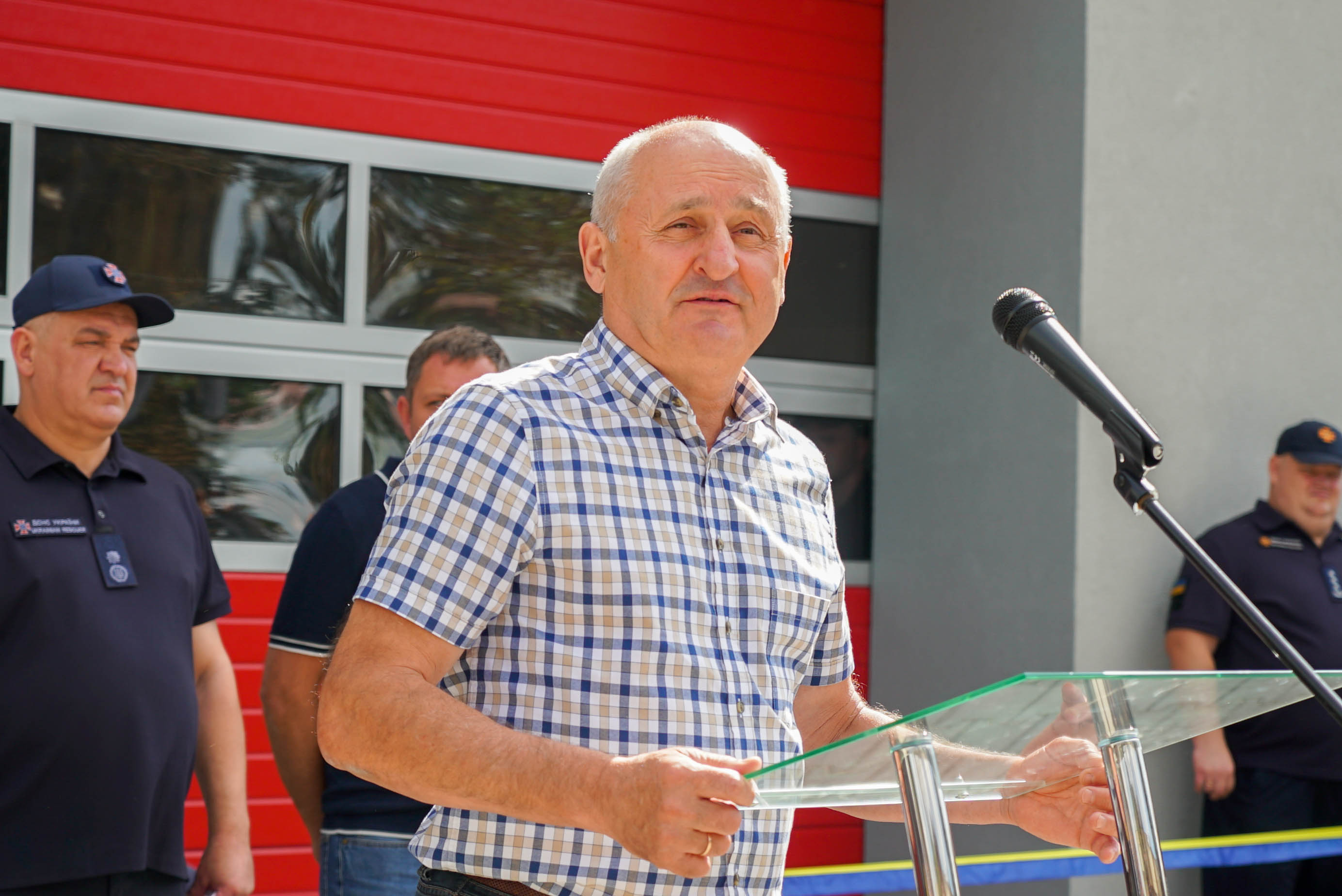 Володимир Ширма привітав рятувальників з професійним святом