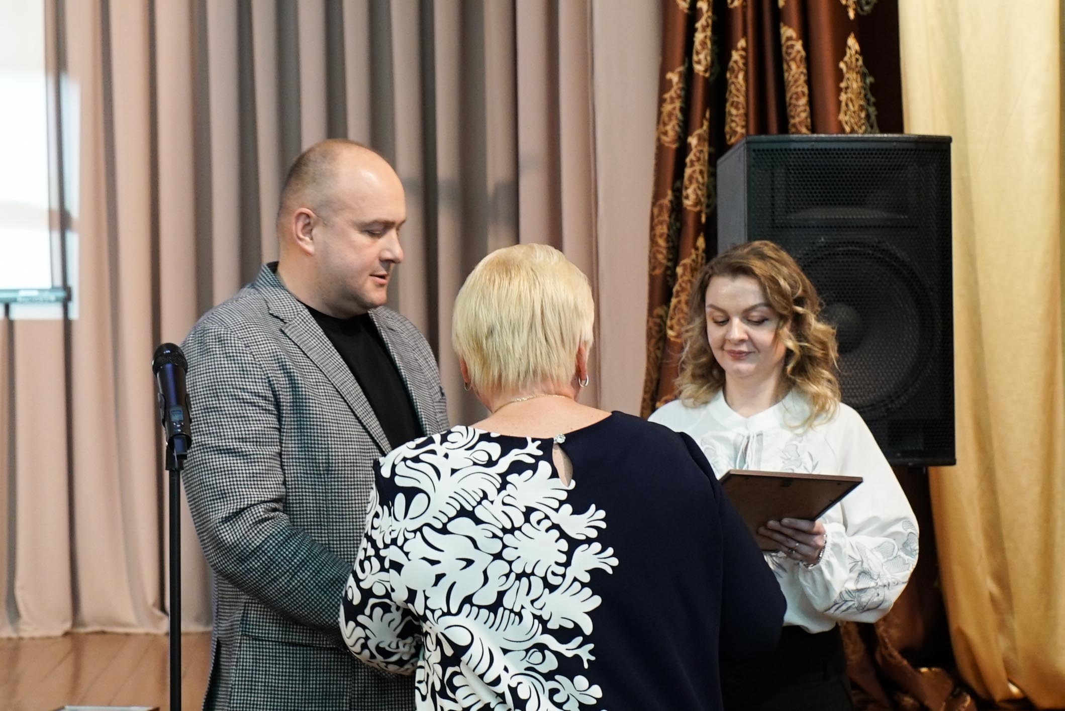Олег Дзюбенко привітав медичних сестер Житомирщини з нагоди їхнього професійного свята